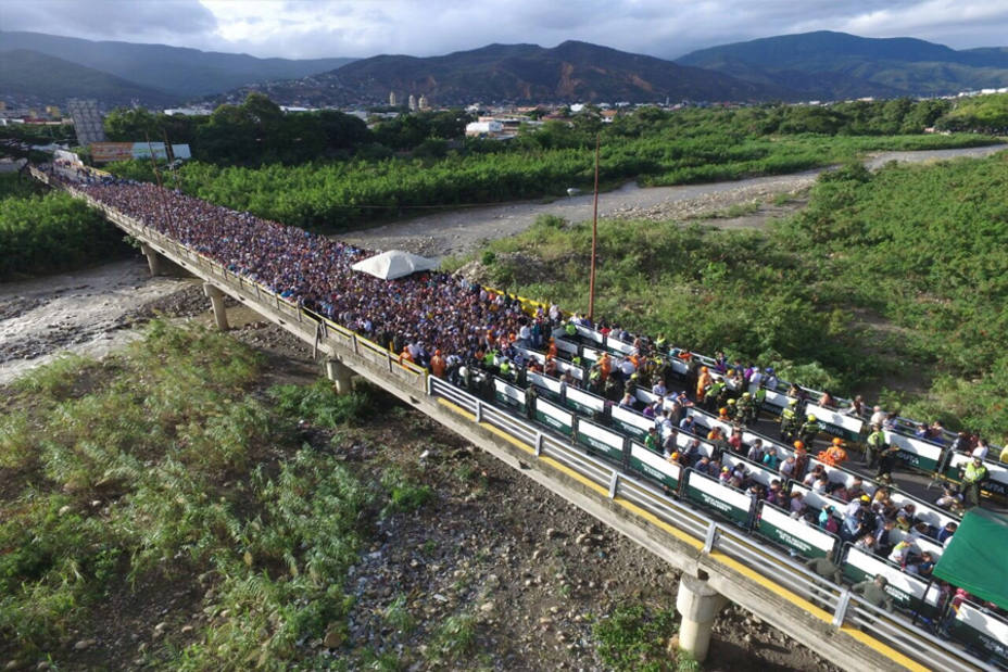 پل سیمون بولیوار در مرز کلمبیا و ونزوئلا و نماد مهاجرت ونزوئلایی ها